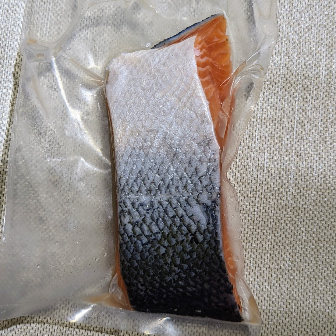 [Fresh] Arctic Salmon fillet (250g - 300g)